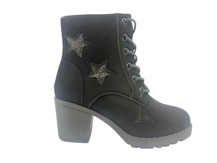 Children's shoes 046 by SHI JI FOOTWEAR, style K046