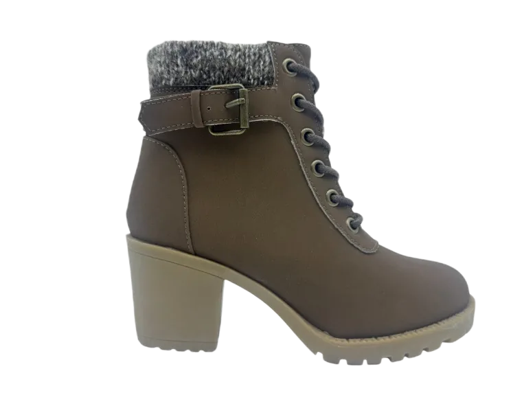Children's shoes 048 by SHI JI FOOTWEAR, style K048
