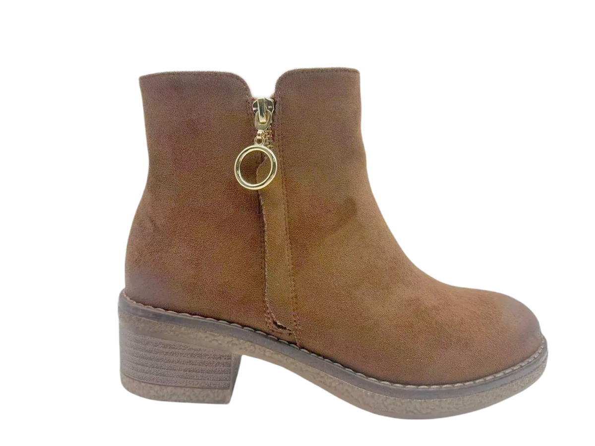 Ladies boots 009 by SHI JI FOOTWEAR, style B009