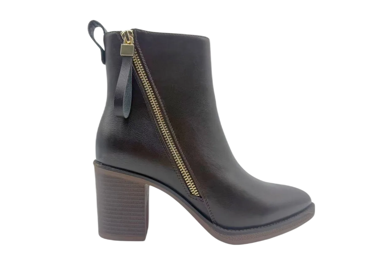 Ladies boots 026 by SHI JI FOOTWEAR, style B026