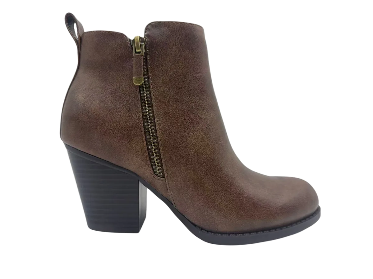 Ladies boots 027 by SHI JI FOOTWEAR, style B027