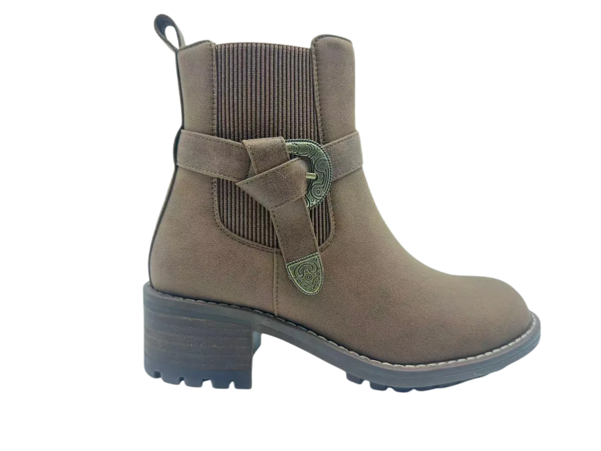 Ladies boots 038 by SHI JI FOOTWEAR, style B038