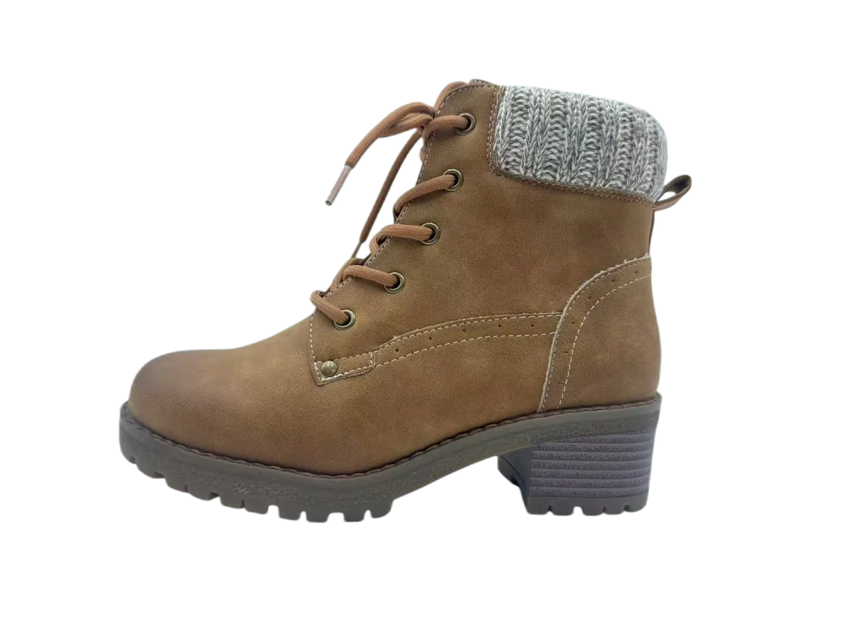 Ladies boots 045 by SHI JI FOOTWEAR, style B045