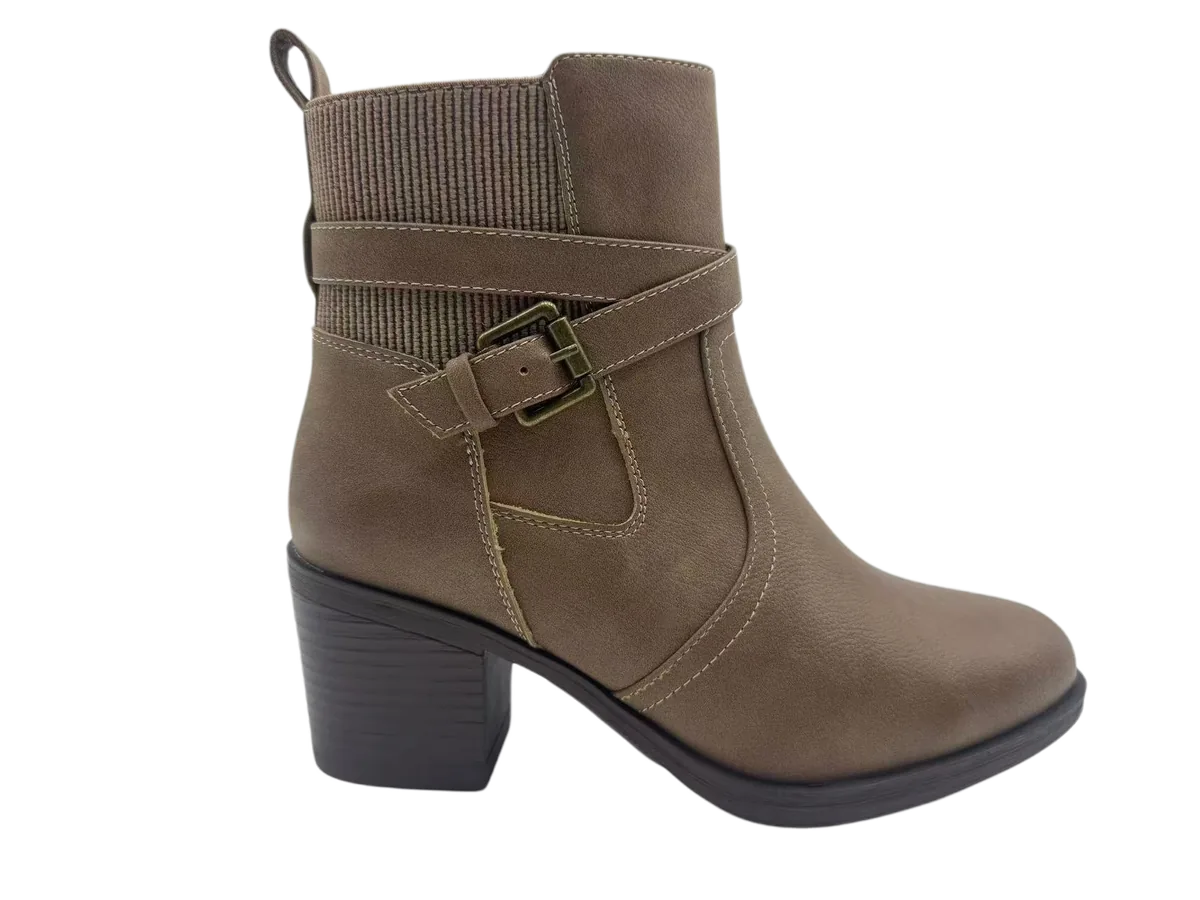Ladies boots 047 by SHI JI FOOTWEAR, style B047