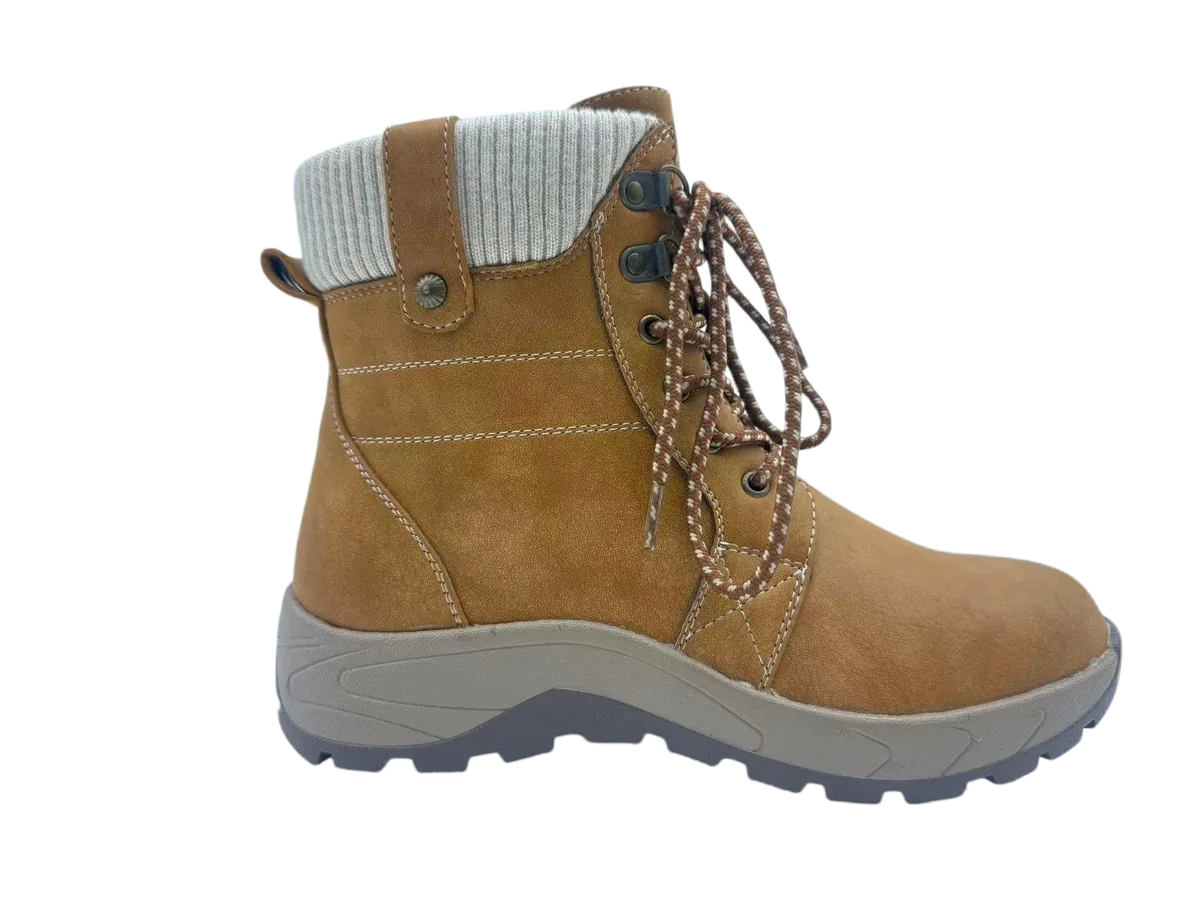 Ladies boots 050 by SHI JI FOOTWEAR, style B050