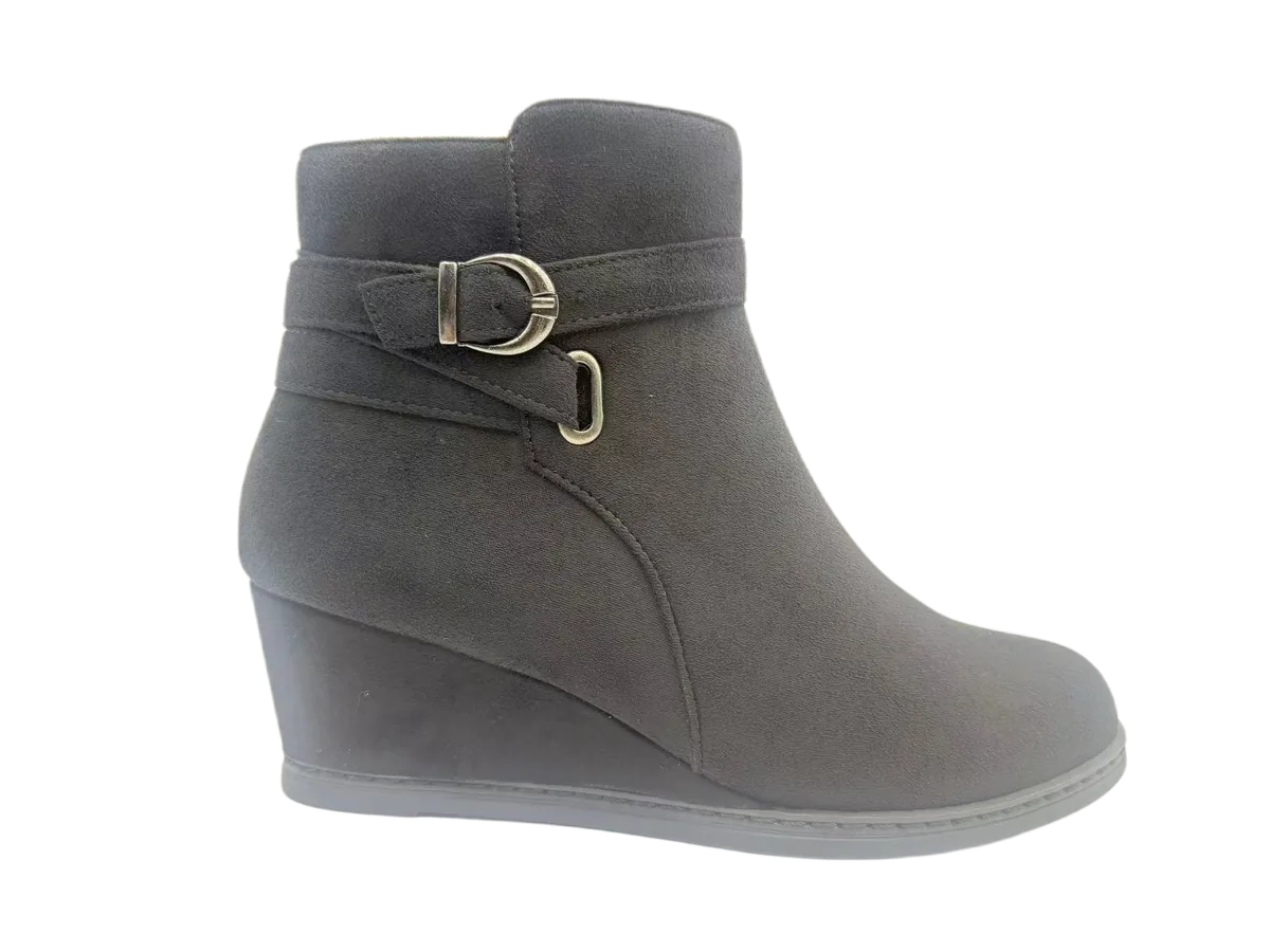 Winter shoes 018 by SHI JI FOOTWEAR, style W018