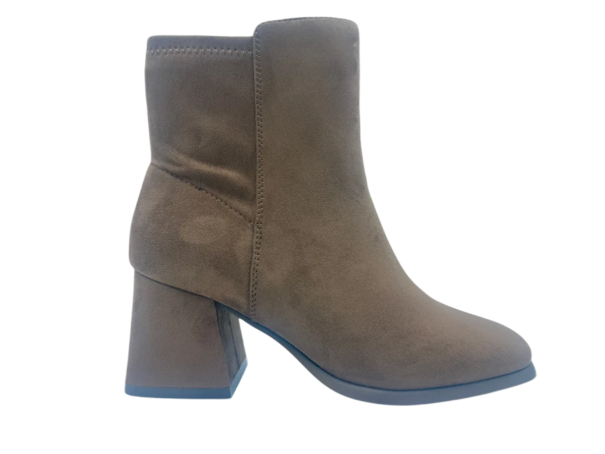 Winter shoes 044 by SHI JI FOOTWEAR, style W044