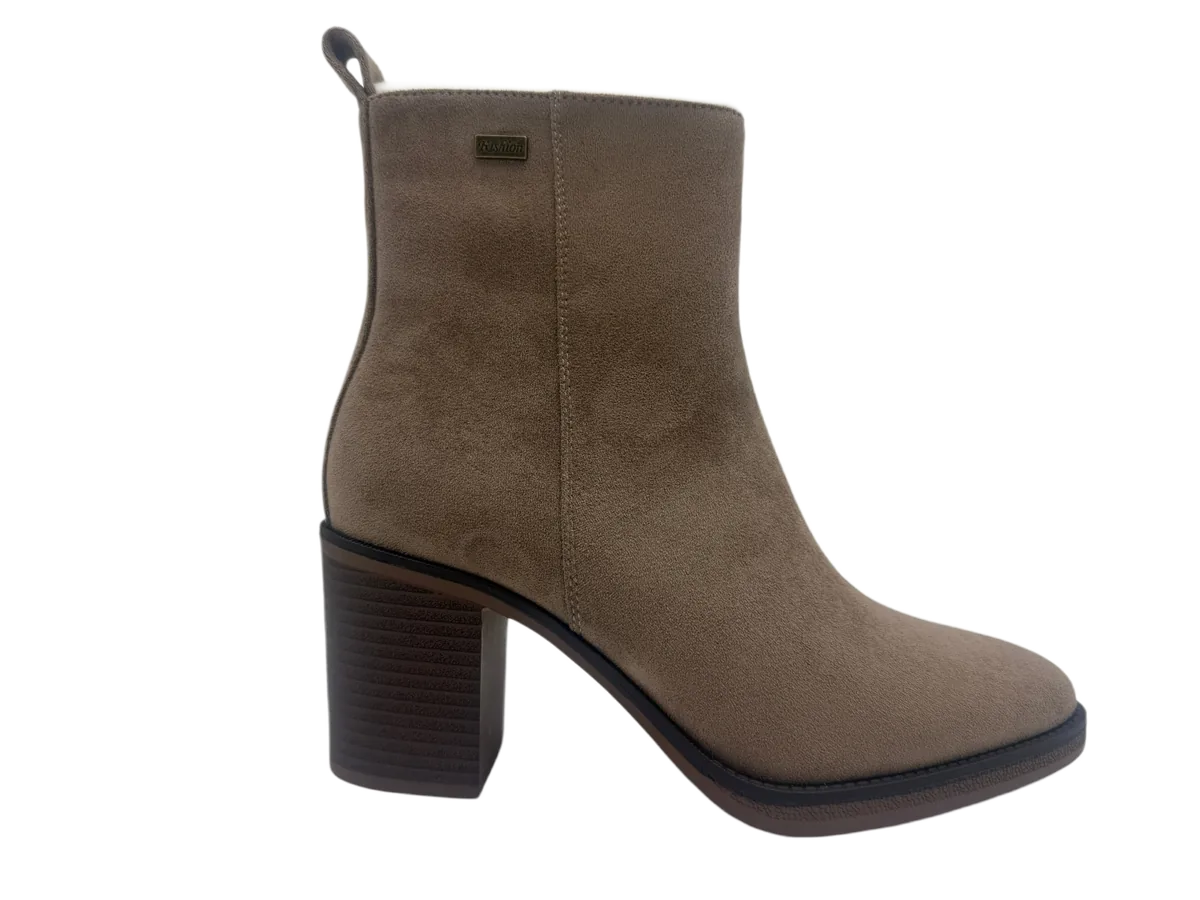 Winter shoes 050 by SHI JI FOOTWEAR, style W050
