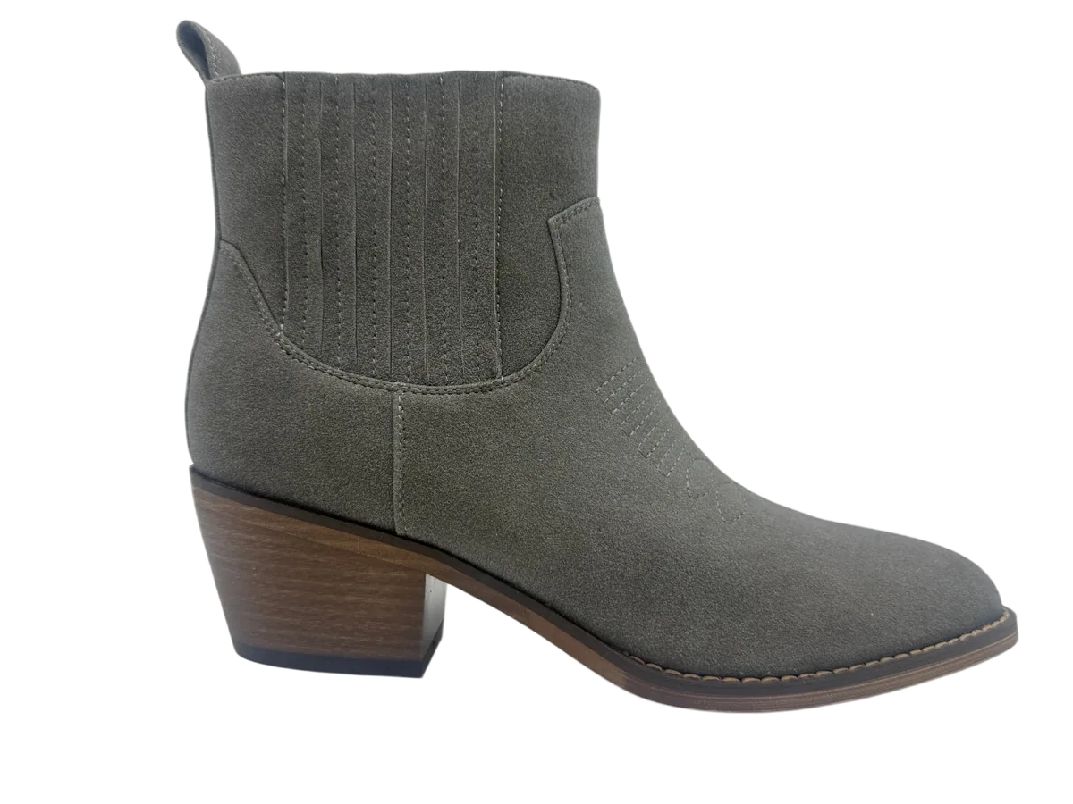 Winter shoes 051 by SHI JI FOOTWEAR, style W051