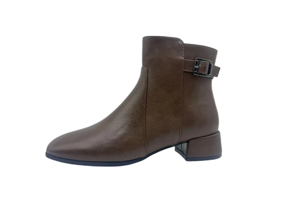 Winter shoes 074 by SHI JI FOOTWEAR, style W074