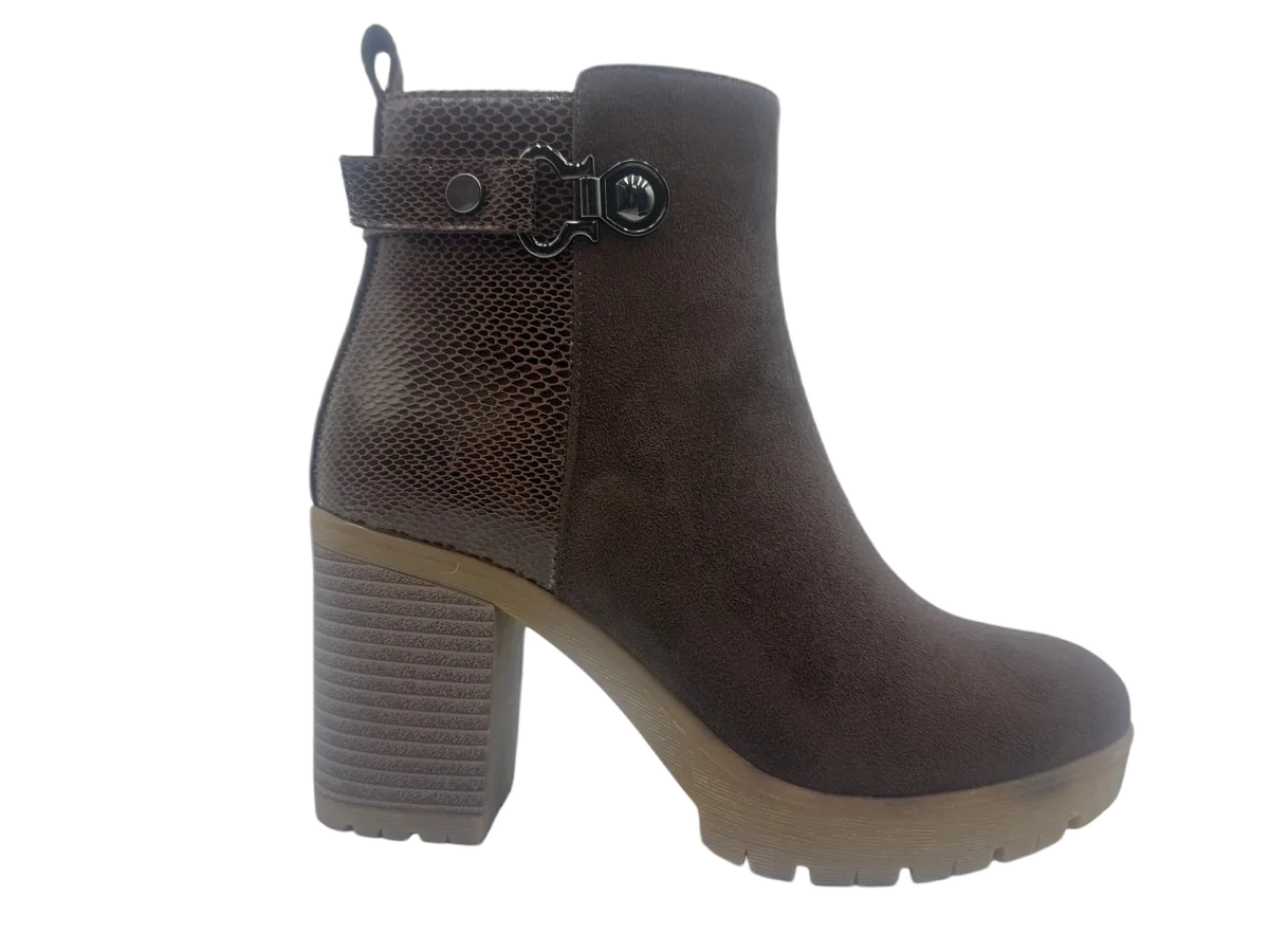 Winter shoes 109 by SHI JI FOOTWEAR, style W109