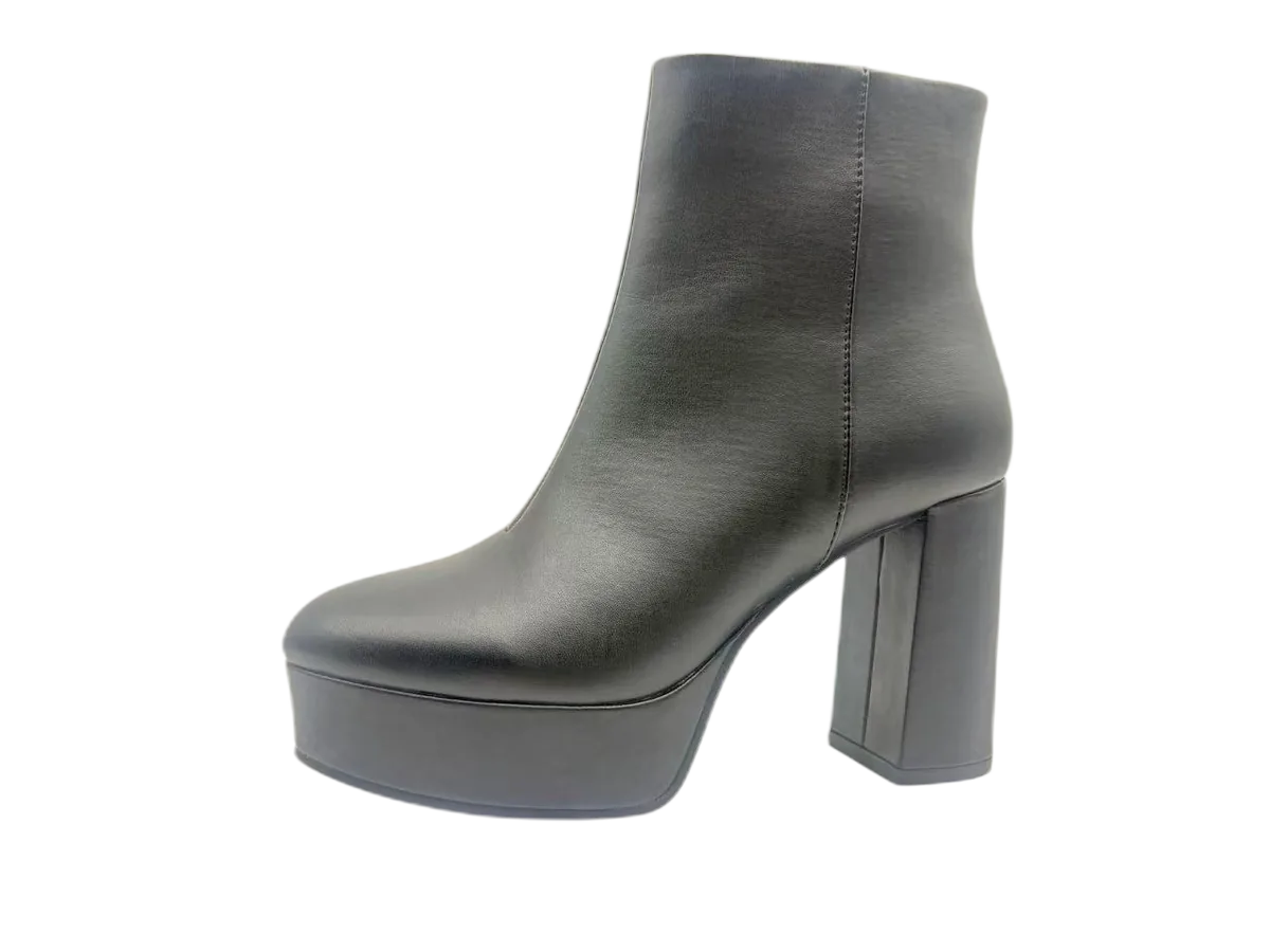 Winter shoes 115 by SHI JI FOOTWEAR, style W115