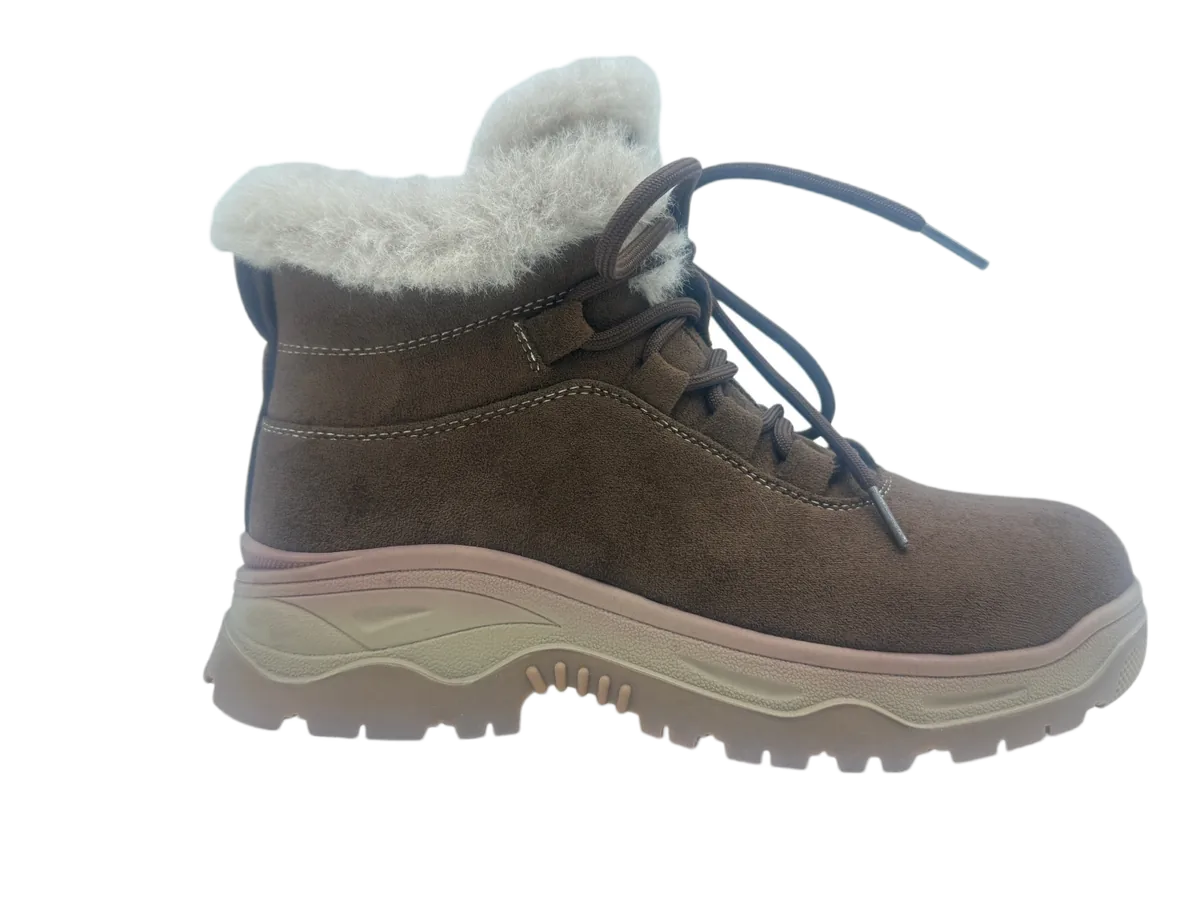 Winter shoes 135 by SHI JI FOOTWEAR, style W135