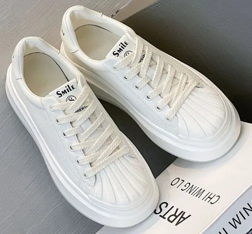 Style 650119 women's platform sneaker by SHI JI FOOTWEAR, style 650119